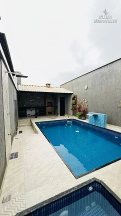 Imagem CASA DE CONDOMINIO COM AREA GOURMET E PISCINA NA PG!