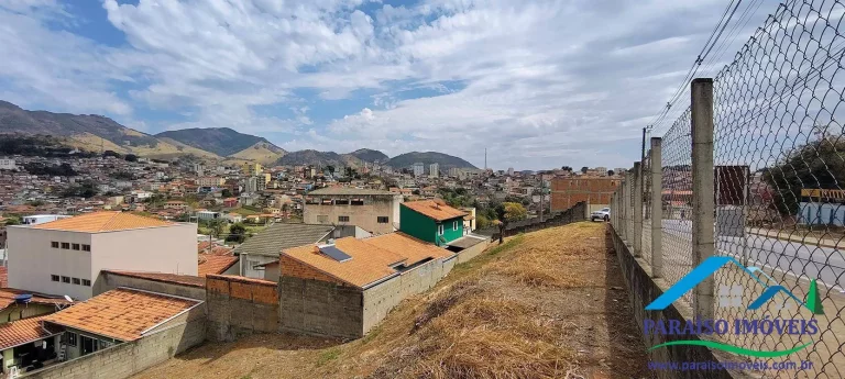Imagem Oportunidade Única: Terreno Comercial em Avenida de Grande Fluxo!