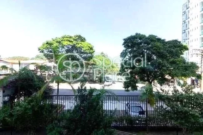 Imagem Moema Pássaros - Ótima localização Apartamento com bastante luz natural, dormitórios e cozinha ...