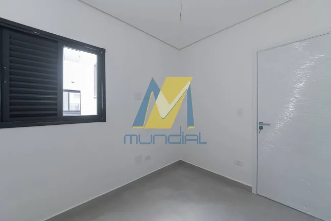 Imagem Casa Térrea com 3 Dormitórios, Suíte, Pé-Direito Duplo e Quintal Amplo