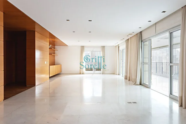 Imagem Excelente Apartamento à Venda na Vila Nova Conceição - São Paulo/SP.,