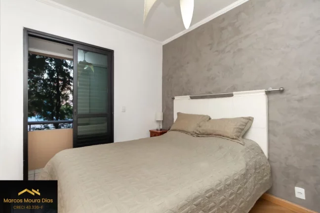 Imagem apartamento de 120m² com 3 dormitórios, sendo 1 suíte, sala para dois ambientes e 2 vagas. Edifício com Lazer e Portaria 24 hs