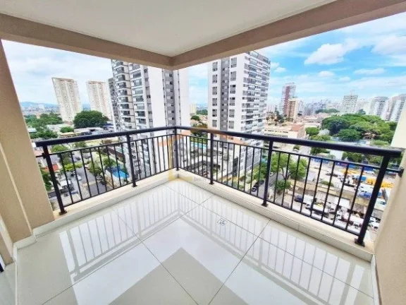 Imagem Apartamento com 135m², em andar alto, com vista livre e ótima iluminação natural. Possui 3 dormi...