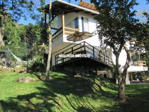 Imagem Casa estaleiro sendo 02 Suítes e Varanda em meio a Vegetação e Vista Mar