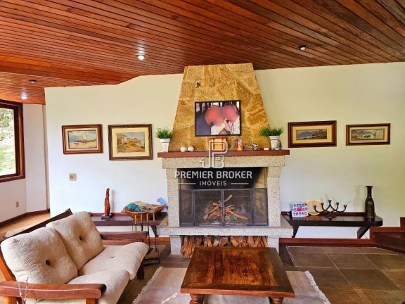 Imagem Casa à venda, 298 m² por R$ 2.250.000,00 - Albuquerque - Teresópolis/RJ