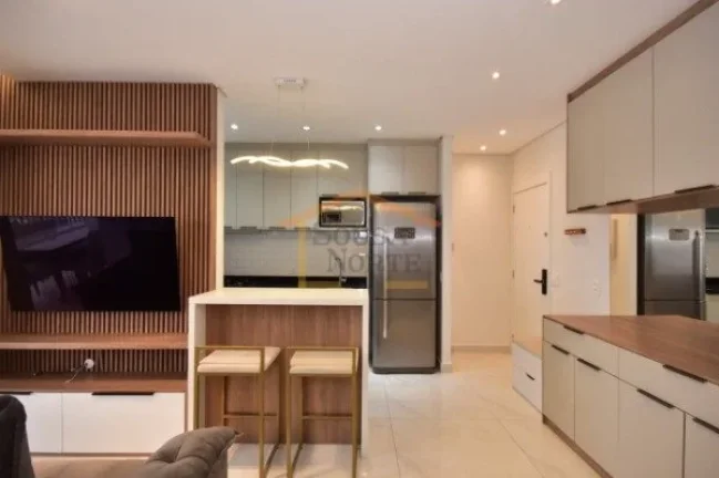 Imagem Apartamento mobiliado, no último andar, 2 dormitórios, sendo 1 suite, 1 deles adaptado para home o...