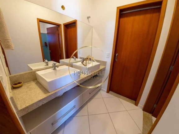 Imagem Casa Sobrado, 4 Dormitórios (4 suítes), Condomínio Jaguary, Urbanova.