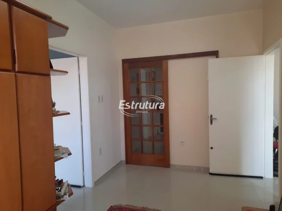 Imagem Apartamento térreo amplo com localização central