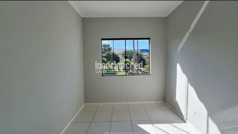 Imagem Imperdível! Sobrado à Venda 123m² – 3 Quartos – Frente para Praça – Localização Privilegiada Próxima ao Shopping Norte – Londrina