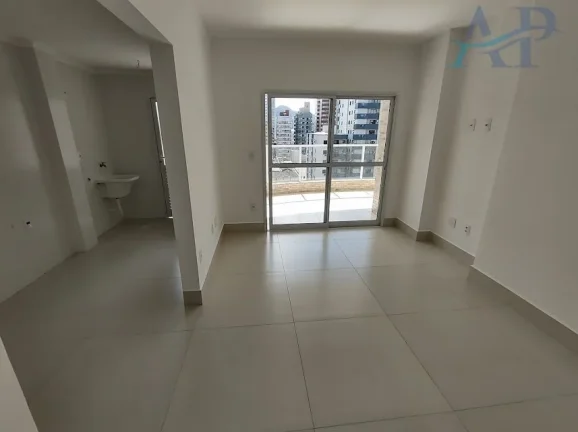 Imagem Apartamento com 3 Dormitórios em Praia Grande Próximo à Praia