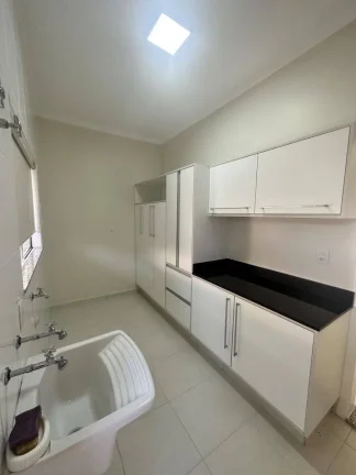 Imagem Linda casa no Jd. das Palmeiras