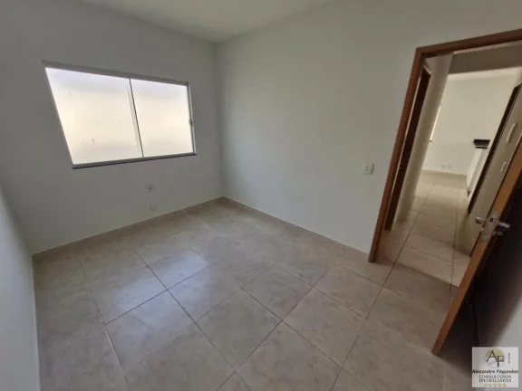 Imagem Casa para Venda em Aparecida de Goiânia, Vila Brasília, 3 dormitórios, 1 suíte, 2 banheiros, 2 vagas