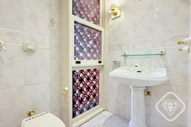 Imagem Cobertura ampla e iluminada no bairro Teresópolis

Uma oportunidade para quem busca espaço, confor...
