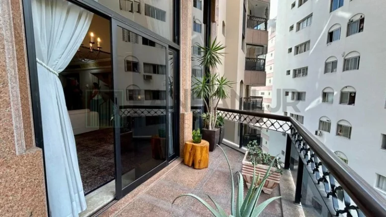 Imagem Apartamento de luxo com 3 suítes e 4 vagas de garagem no Jardim Paulista, São Paulo-SP - Imperdível!