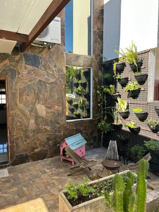 Imagem Lindo Sobrado de 2 quartos em uma localização privilegiada de Campo Bom
