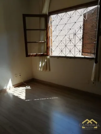 Imagem Casa para fins comerciais a venda, frente para Avenida 9 de Julho. Bairro Anhangabaú. Jundiaí. São Paulo.
