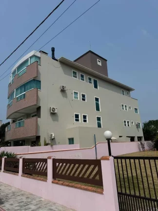 Imagem Cobertura duplex com 3 dormitórios sendo 1 suíte e 2 vagas de garagem em Mariscal/SC