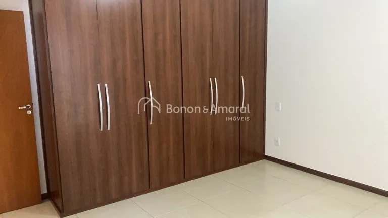 Imagem Um lar pensado para viver bem!

Essa casa no Condomínio Portal do Jequitibá encanta pelo acabament...