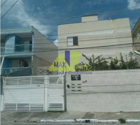 Imagem Casa em Condomínio à Venda na Vila Granada, São Paulo-SP: 3 Quartos, 1 Suíte, 1 Sala, 2 Vagas de Garagem, 150m²!