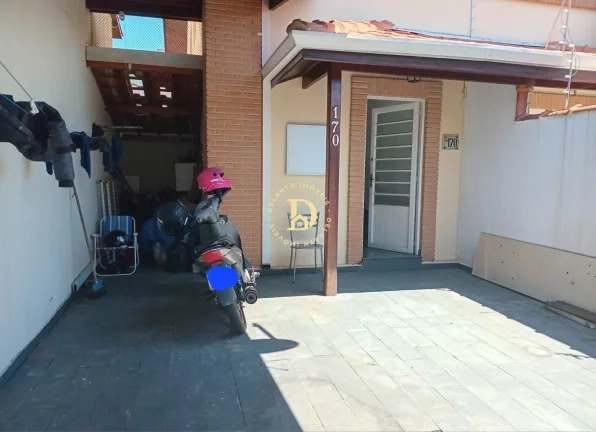 Imagem Casa com 3 dormitórios - 107m² - Jardim das Indústrias, SJC - SP