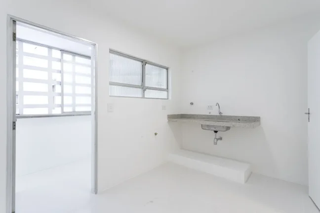 Imagem Apartamento 95M² Reformado, 3Q, 2 Banheiros, 1 Vaga.