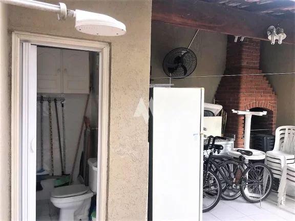 Imagem Sobreposta Alta á venda em Santos