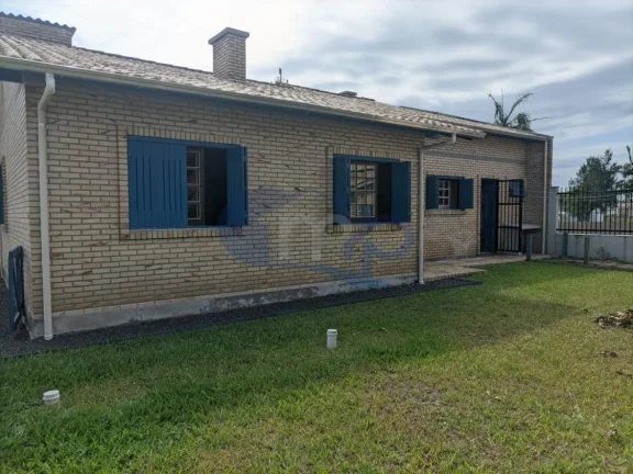 Imagem Casa á venda com 3 dormitórios na Bela Torres em Passo de Torres/SC