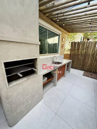Imagem Casa com 2 dormitórios à venda, 86 m² por R$ 980.000,00 - Praia Brava - Armação dos Búzios/RJ