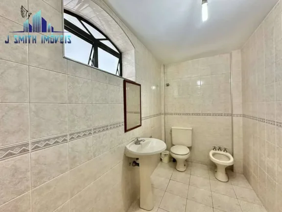 Imagem Casa 4 suítes, salão, escritório, adega, 7vagas (4 cobertas).Granja Vianna.