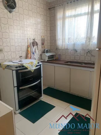 Sobrado - 3 dorms/ sendo uma suíte / 4 vagas / 230m / 585 mil