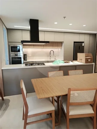 Imagem Apartamento à venda ou para alugar com 3 quartos, sendo 2 suítes, no condomínio O Parque - Fase 1, São Paulo - SP
