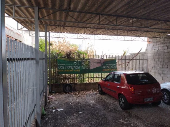 Imagem Casa com quarto, sala, cozinha, wc, quintal e garagem com 06 vagas num terreno 250m². Oportunidade ...