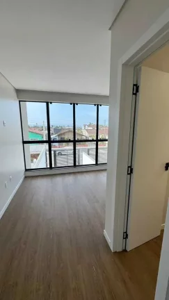 Imagem Geminado com 3 dormitórios sendo 1 suíte e 2 vagas de garagem Boa Vista | Joinville/SC