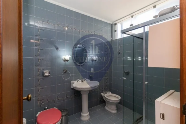 Imagem Casa à venda em São Paulo-SP, Alto de Pinheiros: 3 quartos, 1 suíte, 2 salas, 4 banheiros, 2 vagas, 162m². Confira!