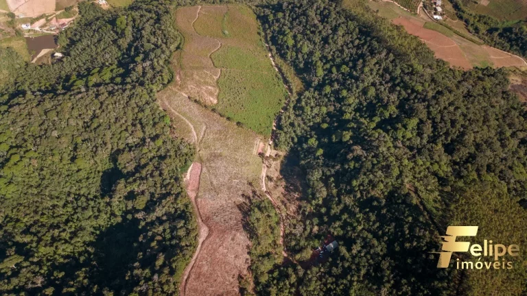 Imagem Seu refúgio perfeito espera por você nas montanhas! Lançamento!