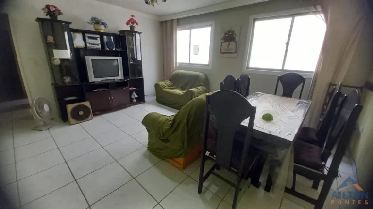 Apartamento com 2 Quartos + Quarto de Empregada à Venda na 3° Quadra do Mar na Praia do Morro - Guarapari-ES