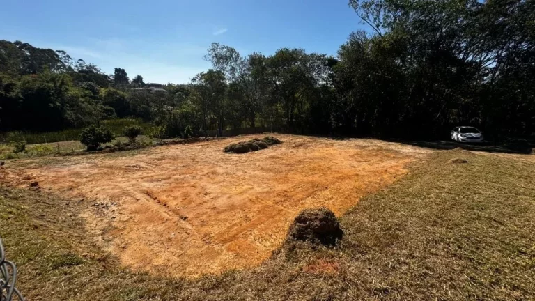 Imagem Terreno à venda, 2 m² por R$ 270.000,00 - Centro - Igaratá/SP