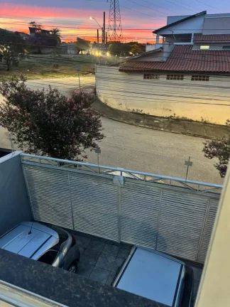 Imagem Casa para locação em Sorocaba-SP, bairro Jardim Wanel Ville IV, 2 quartos, 3 salas, 2 banheiros, 135m² de área. Venha conferir!