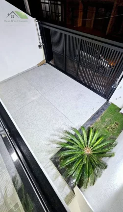 Imagem Casa de Condomínio com 3 Quartos à Venda, 205 m²