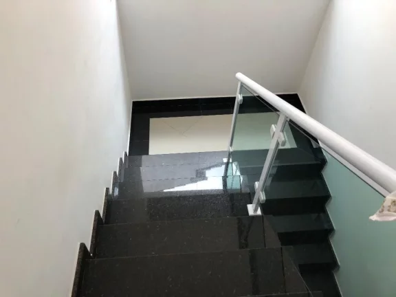 Imagem Sobrado com 3 dormitórios à venda, 190 m² por R$ 740.000,00 - Jardim Quaresmeira II - Suzano/SP