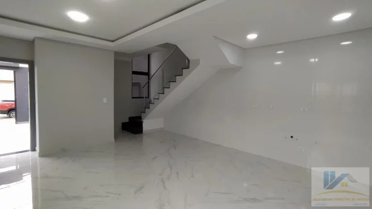 Imagem Triplex para Venda em São José dos Pinhais, Cruzeiro, 3 dormitórios, 3 suítes, 4 banheiros, 2 vagas