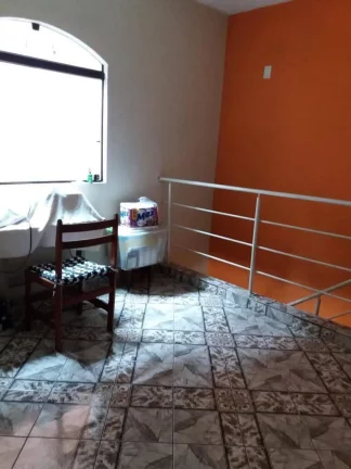 Imagem Sobrado com 4 dormitórios para alugar, 240 m² por R$ 2.400/mês - Parque Gerassi - Santo André/SP