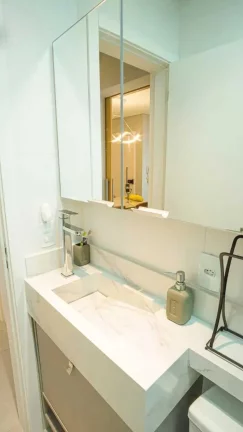 Imagem Apartamento com 3 dormitórios sendo 1 suíte e 2 vagas de garagem no Bairro São João em Itajaí