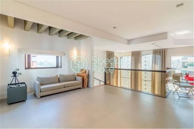Imagem Cobertura com reforma moderna em Higienópolis. São 264m² de área privativa, 3 dormitórios ( tod...