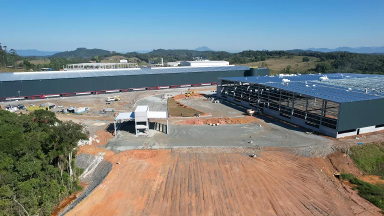 Imagem GALPAO INDUSTRIAL em ARAQUARI - SC, Corveta