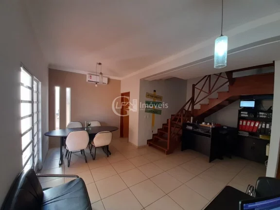 Imagem Lindo Sobrado no Bairro Margarida.!!