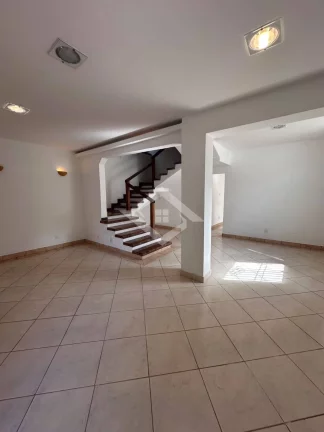 Imagem Casa Ampla e Sofisticada na Rua Saldanha Marinho, Castelânea, Petrópolis