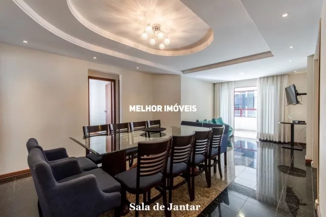 Imagem Apartamento à venda na Quadra mar com 5 Suítes sendo 2 máster localizado no centro de Balneário Camboriú