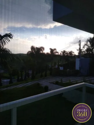 Imagem Linda casa de alto padrão em condomínio de chácara