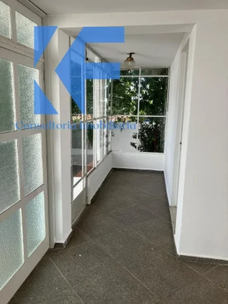 Imagem Você está em busca do lar dos seus sonhos? Então não pode perder essa incrível oportunidade! Apresentamos a você uma casa espetacular, localizada em u